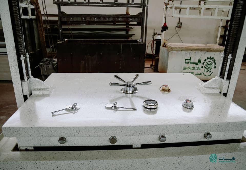 ساخت و فروش گاو صندوق آسانسوری طلافروشی گروه رایان در مشهد