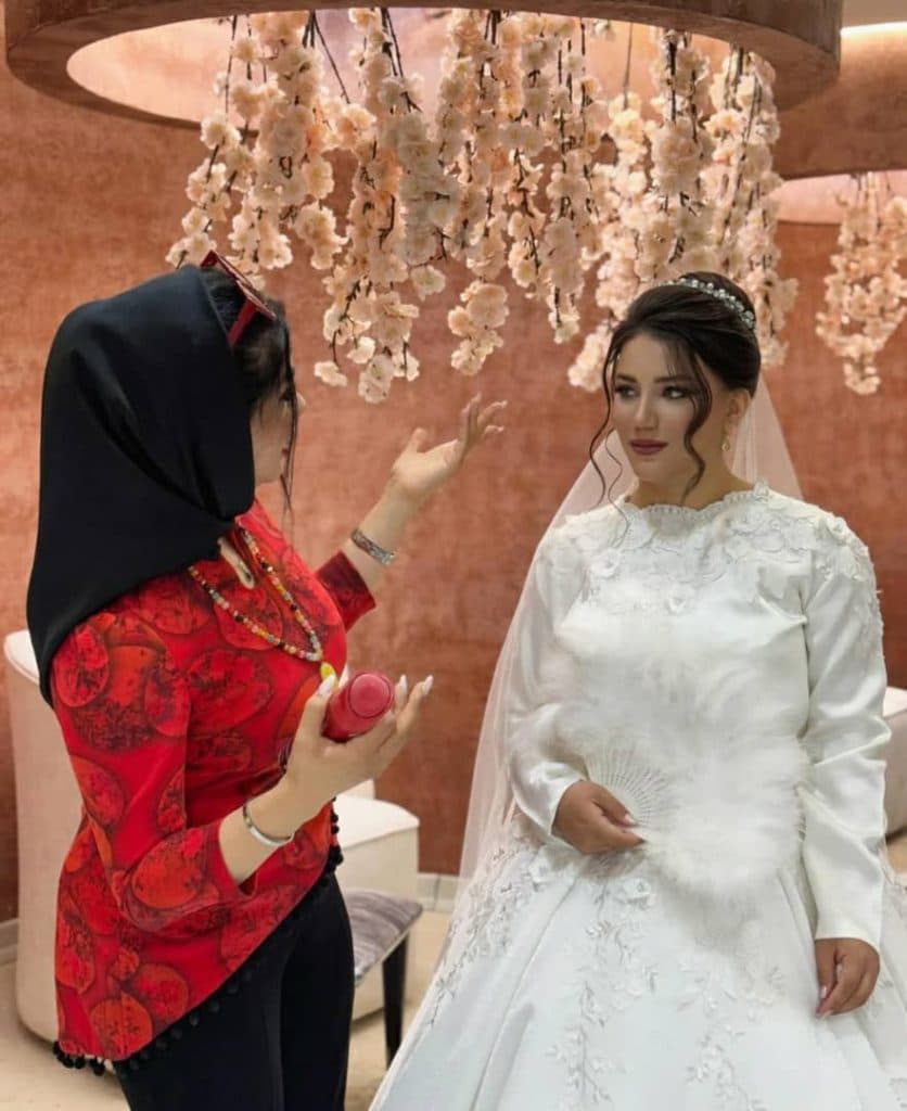 مزون تخصصی لباس عروس آنسه در اسفراین