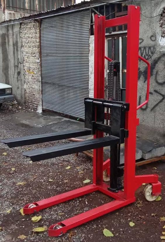 تولید ماشین آلات انبارگردانی شرکت ایران ارتفاع در رباط کریم