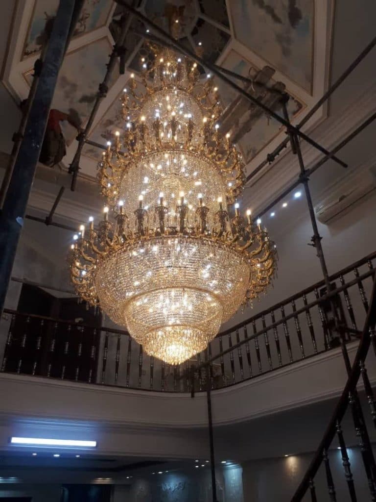 فروش و نصب لوستر طبقاتی واقفی در کاشان