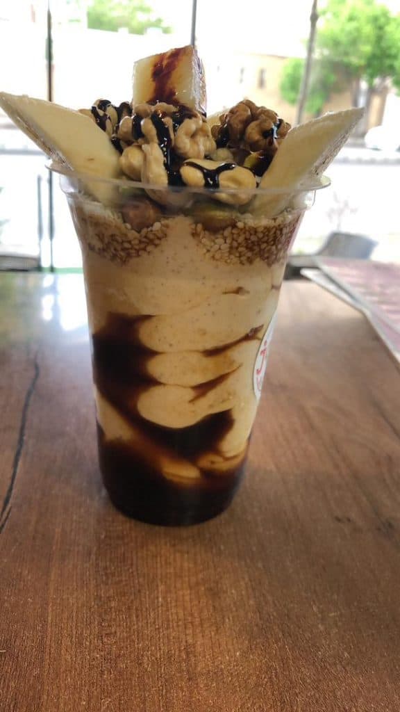 آبمیوه ویتامینه بهروز در بلوار حمزه کرمان