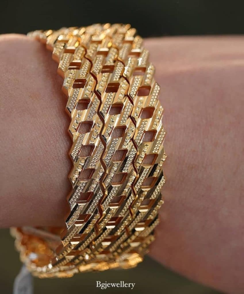 گالری طلا جواهر آب شده و کم اجرت برادران غفاری در آستانه اشرفیه