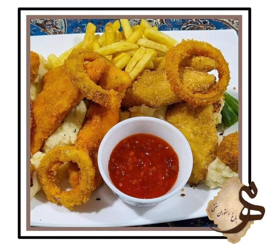 باغ رستوران سنتی مهر در رفسنجان