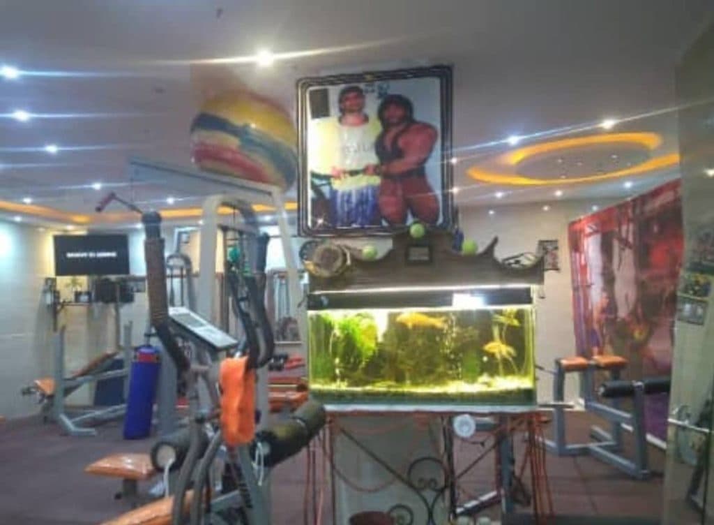 باشگاه خصوصی بدنسازی و اصلاحی FOROTAN SPORT در ساری