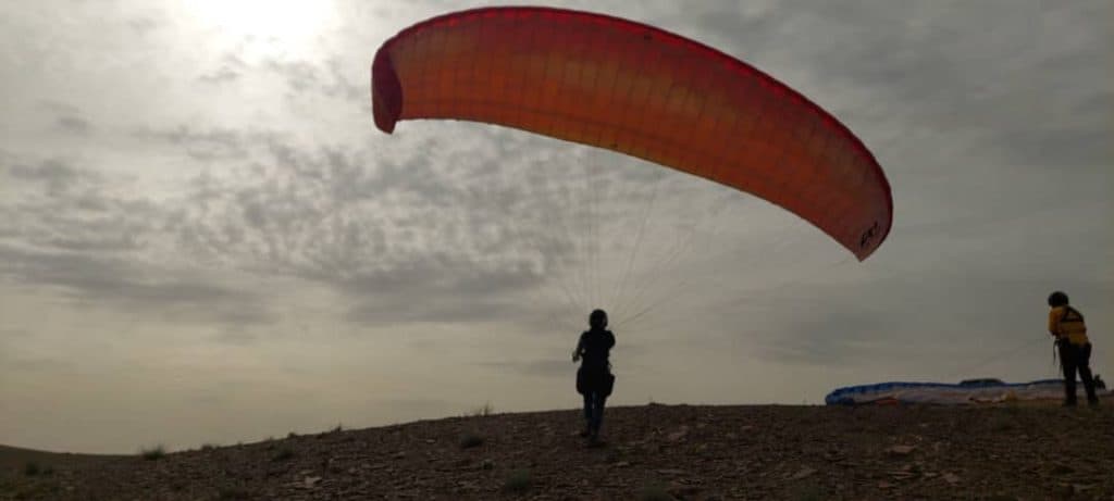 آموزش پرواز با پاراگلایدر شهبال پرواز شریف در اصفهان