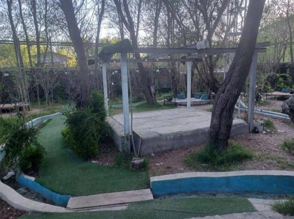 رستوران باغشا در دشت ارژن شیراز
