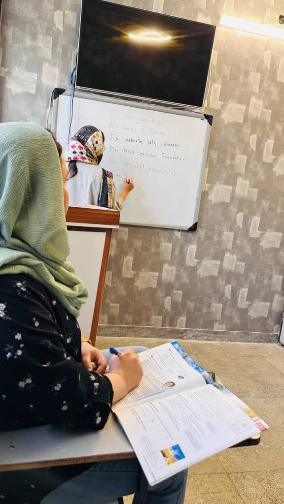 آموزشگاه زبان بستاک شهریار