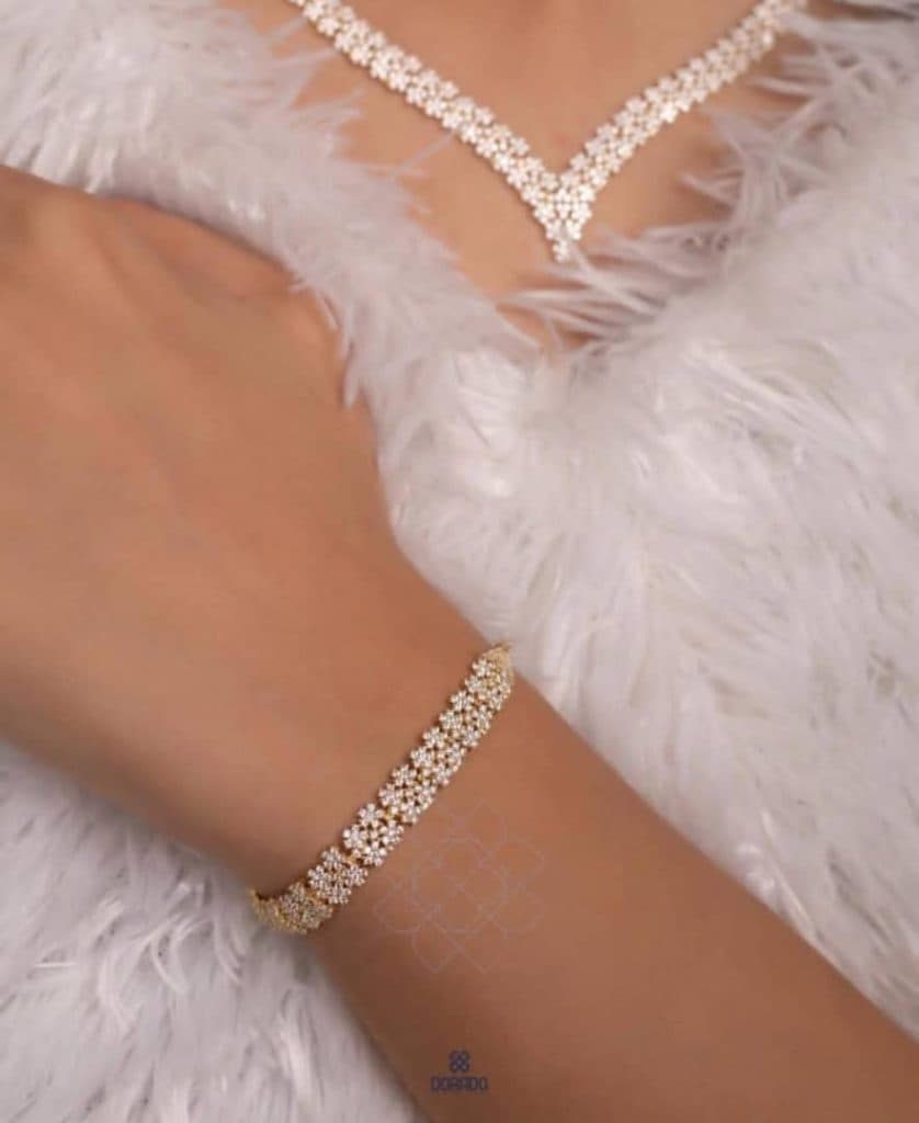 گالری طلا جواهر لوکس و آب شده دورادو در بابل