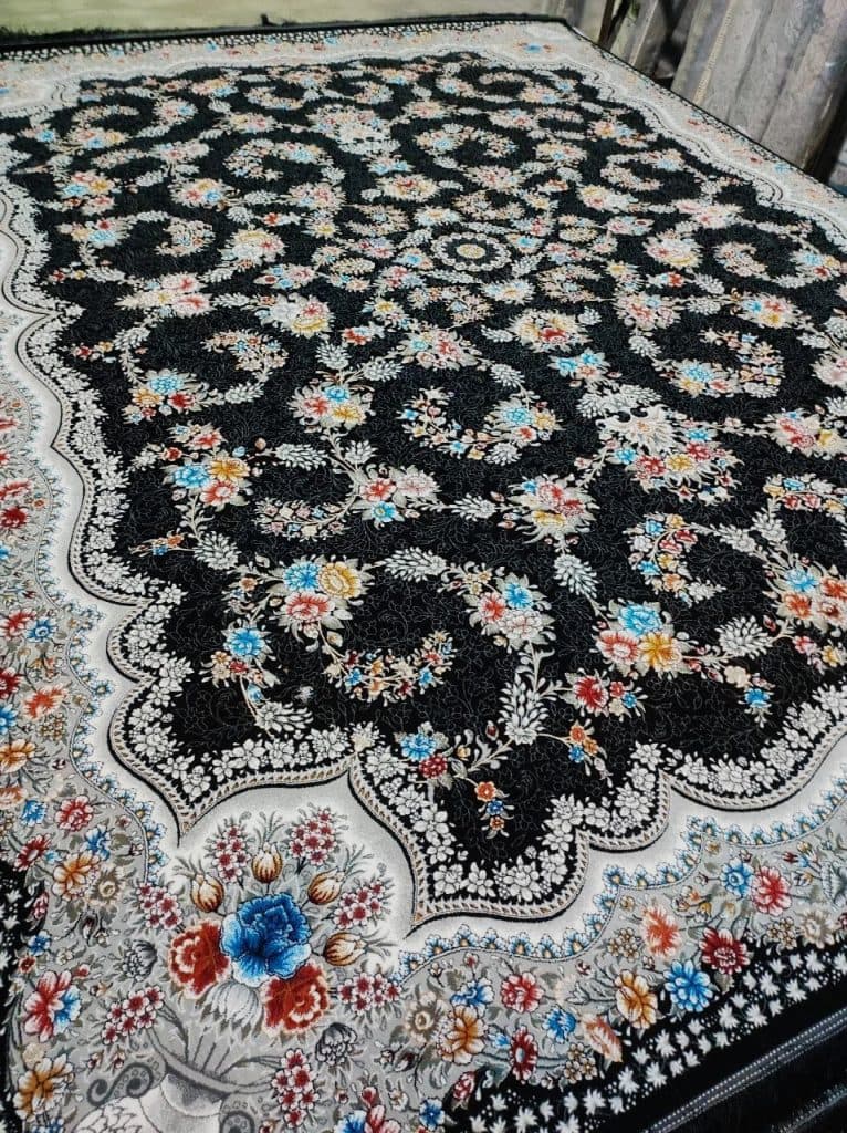 فروشگاه فرش ماشینی فرجی در کاشان