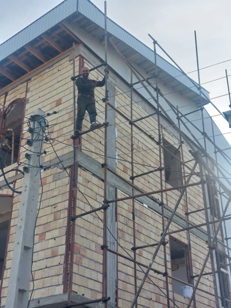 اجاره و نصب داربست فلزی فلیحی در رشت