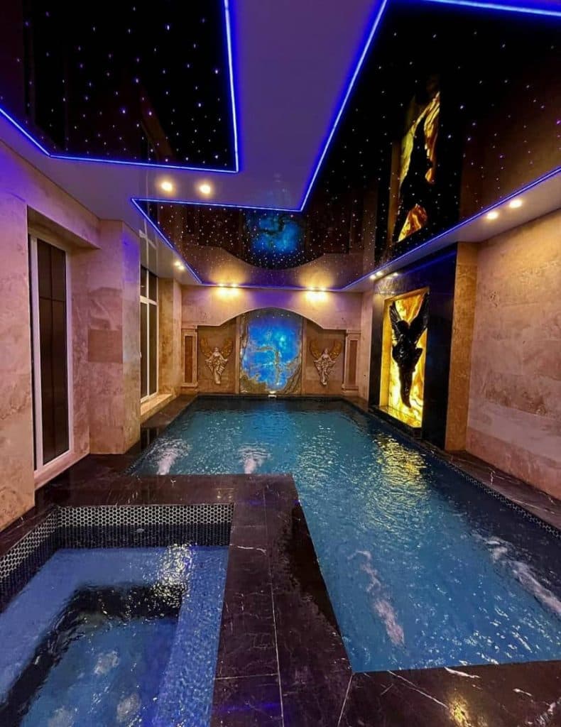 اجاره ویلا استخردار شبانه روزی سیلور استار در کلارآباد