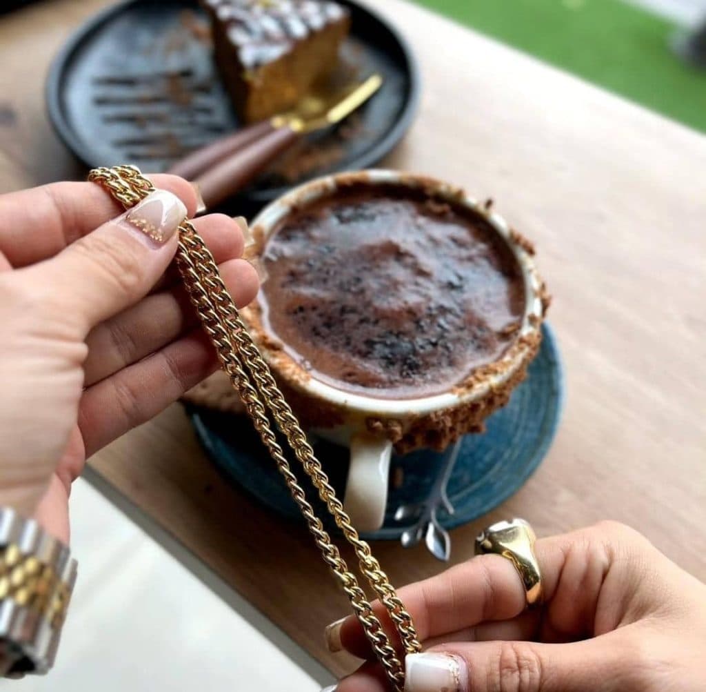 گالری طلای کم اجرت با درصد پایین غلامی در صومعه سرا