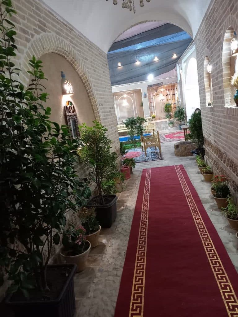 اجاره ویلا استخردار سپهری در یزد