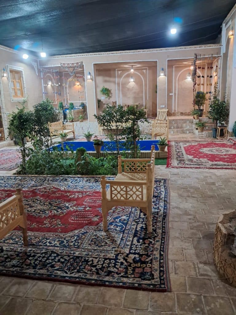 اجاره ویلا استخردار سپهری در یزد