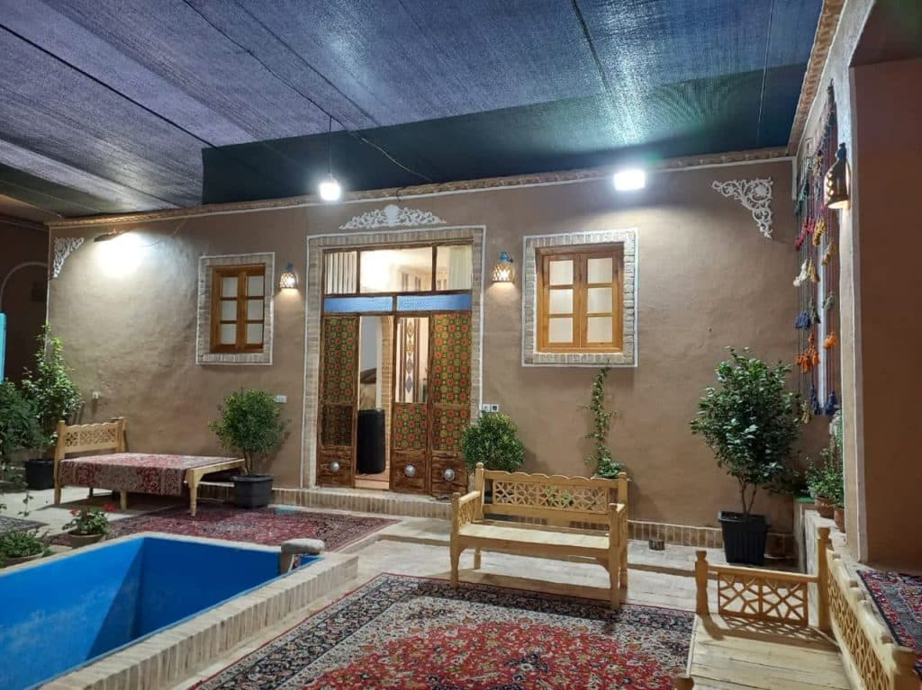 اجاره ویلا استخردار سپهری در یزد