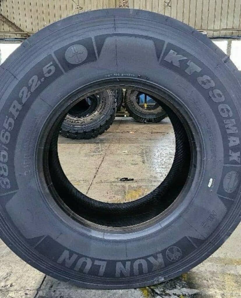 شرکت دنیا تایر چرخ گردون در نیشابور