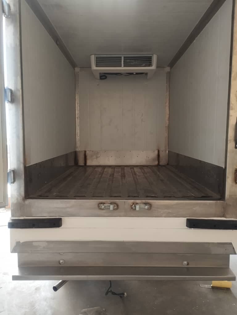 تولید فروش یخچالهای کامیون و کامیونت برنا سرد سپاهان کاظمی در اصفهان