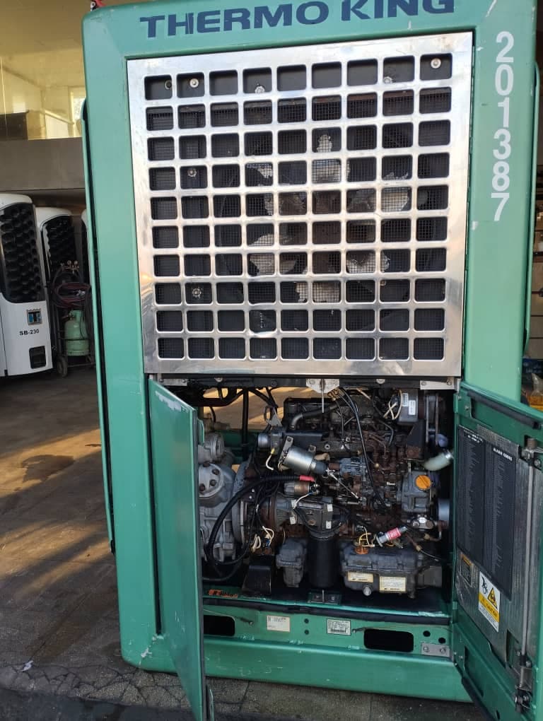 تولید فروش یخچالهای کامیون و کامیونت برنا سرد سپاهان کاظمی در اصفهان