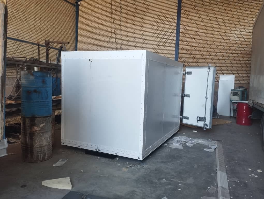 تولید فروش یخچالهای کامیون و کامیونت برنا سرد سپاهان کاظمی در اصفهان