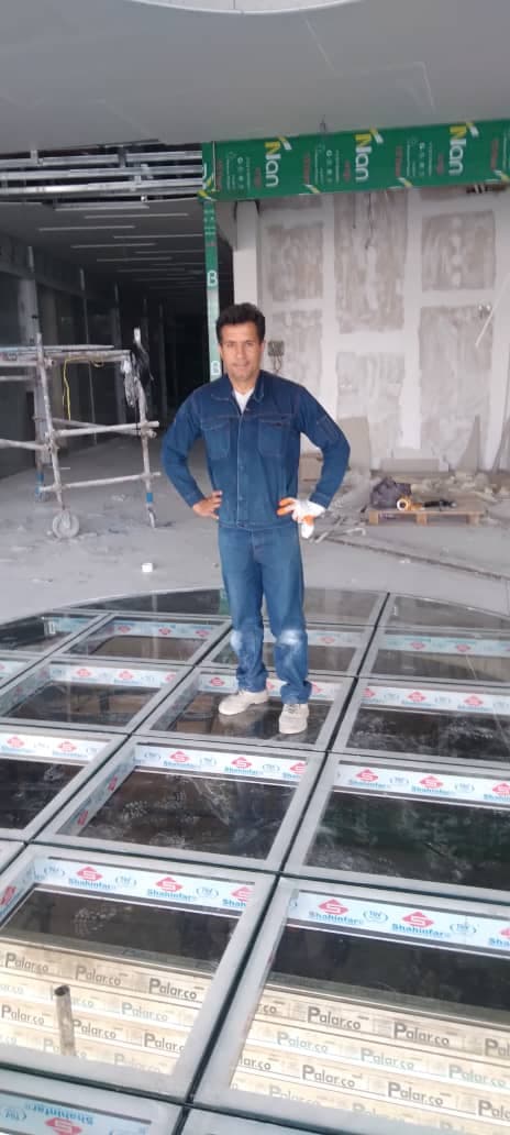 طراحی و اجرای نرده و جان پناه شیشه ای فرجی در شیراز