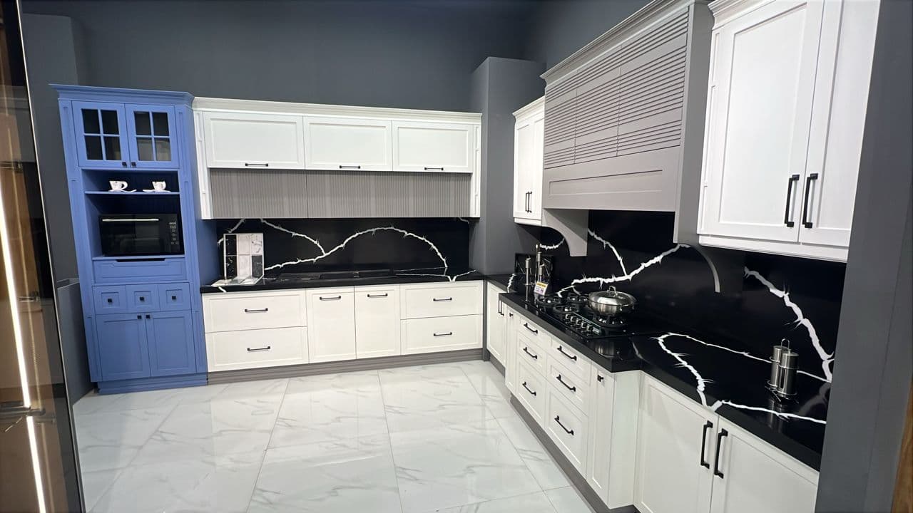 طراحی و اجرای صفحه کابینت کورین و کوارتز برادران هدایتی در جاجرود