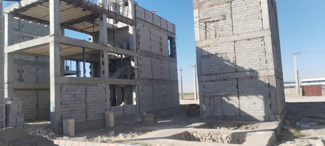 مشاور املاک ماندگار خوش افکار در آخولا تبریز