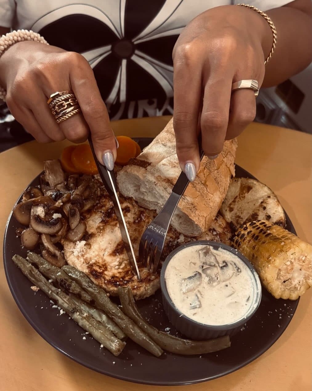 کافه مرلین در لاهیجان