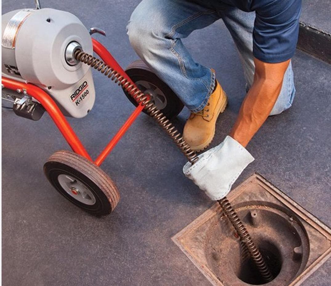 لوله بازکنی و تخلیه چاه اصانلو در متل قو