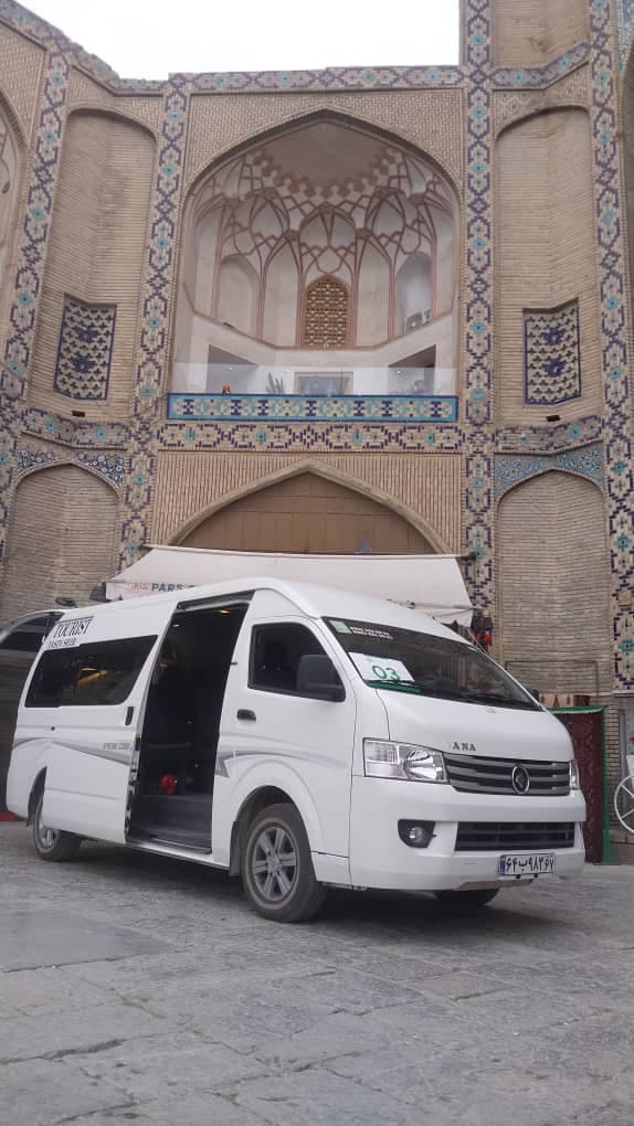 اجاره ون تشریفاتی و توریستی vip یاسین سیر به مدیریت موسوی در اصفهان