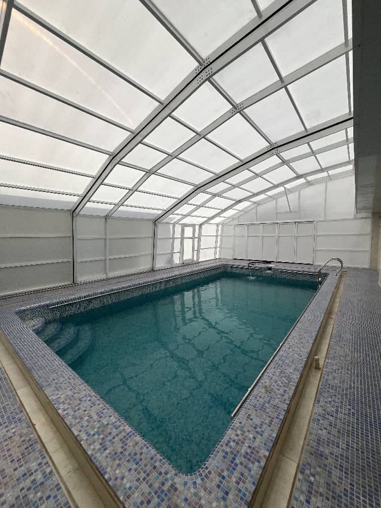 ساخت سقف ثابت و متحرک استخر شرکت راحت بام ایمن کرج