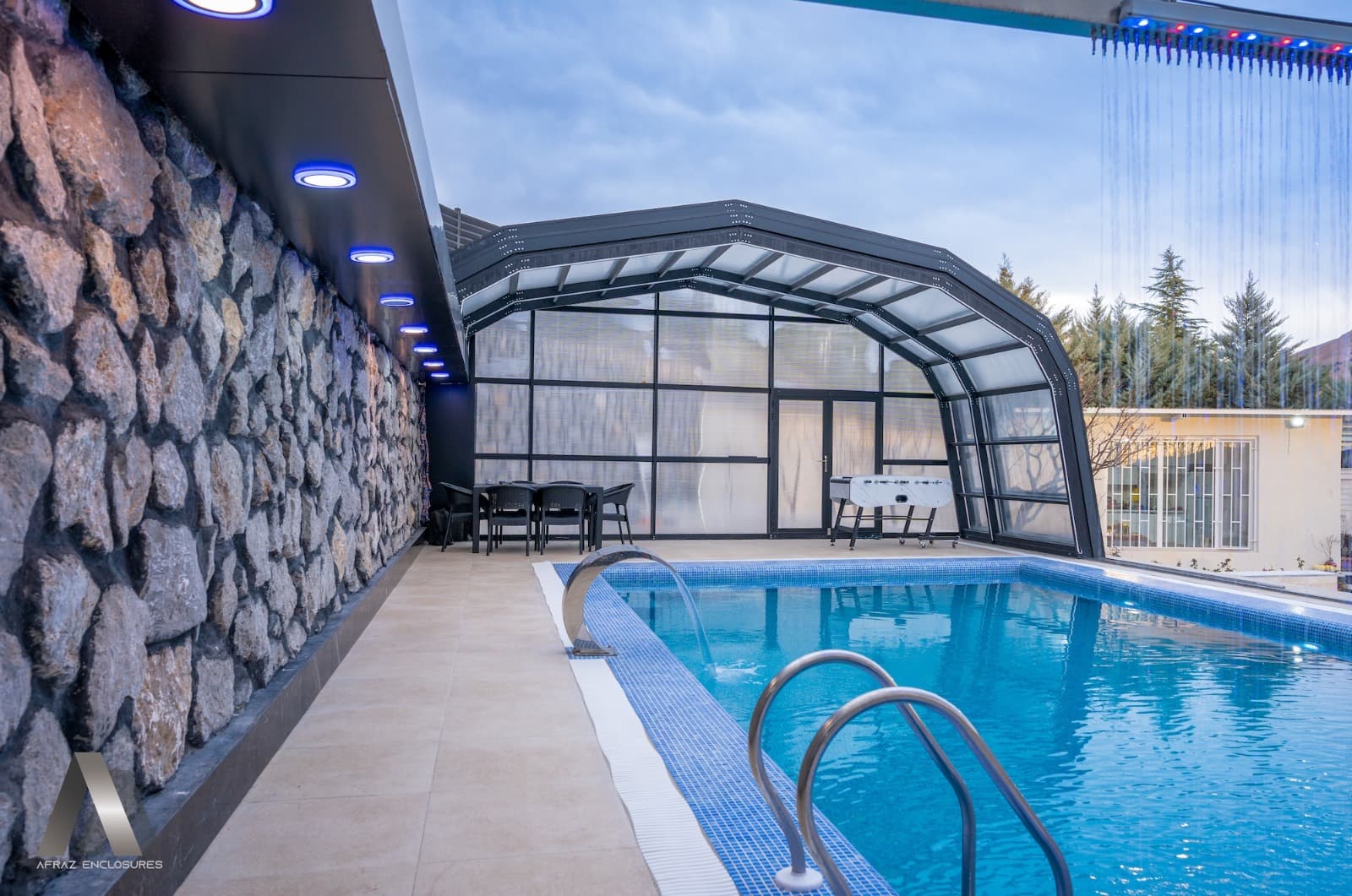 ساخت سقف ثابت و متحرک استخر شرکت راحت بام ایمن کرج