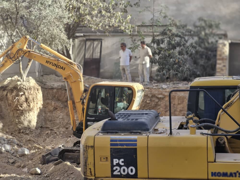 تخریب و خاکبرداری گروه پیمانکاری غلامی در شمال تهران
