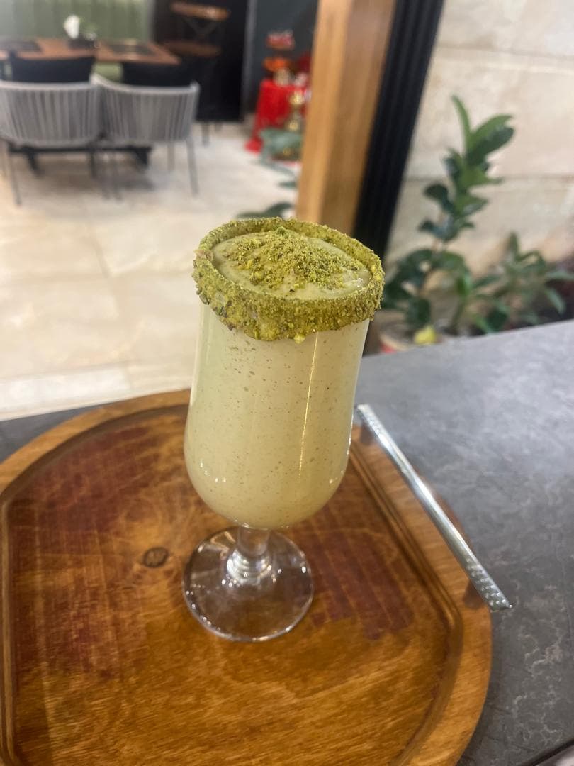 آبمیوه بستنی انرژی بند به مدیریت پویا میرزایی در نکا