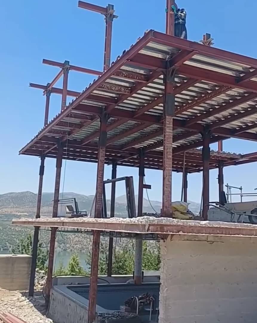 پیمانکاری راه سازی مسعود جوزی در قشم