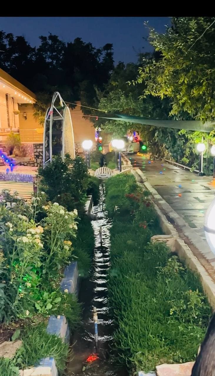 اجاره روزانه ویلای استخردار باغی نو در روستای طزرجان یزد