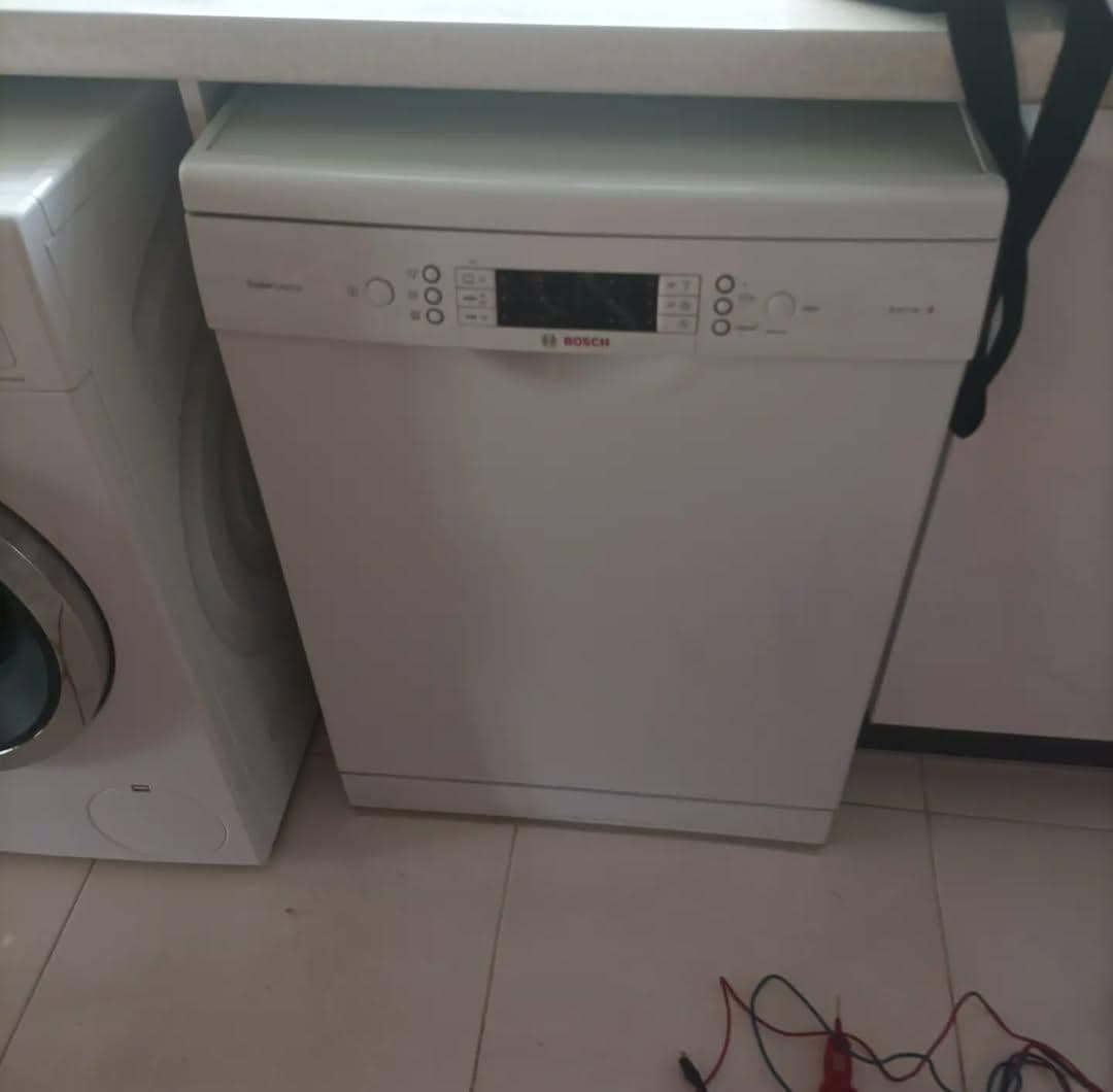 تعمیرات تخصصی یخچال و لباسشویی شبنم فواره در شیراز