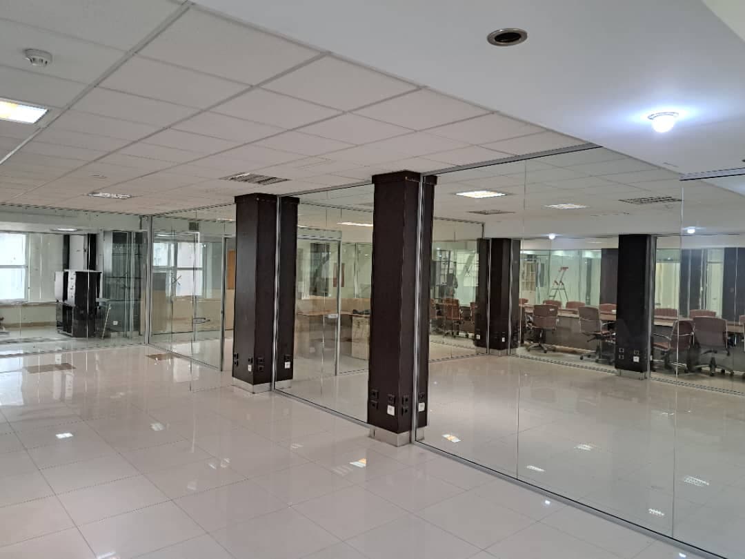 اجرای تخصصی پارتیشن شیشه ای اداری دهدار در تهران