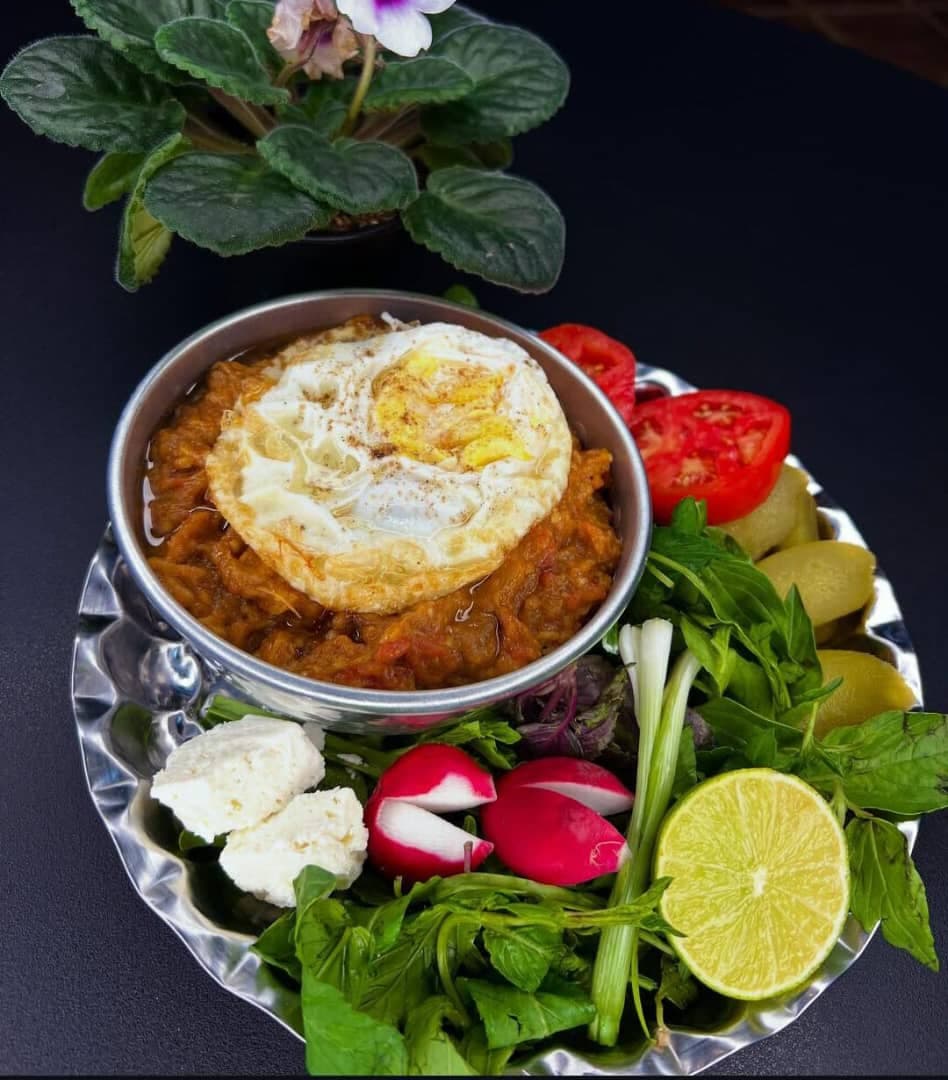 رستوران بیرون بر بگیر ببر در لاهیجان