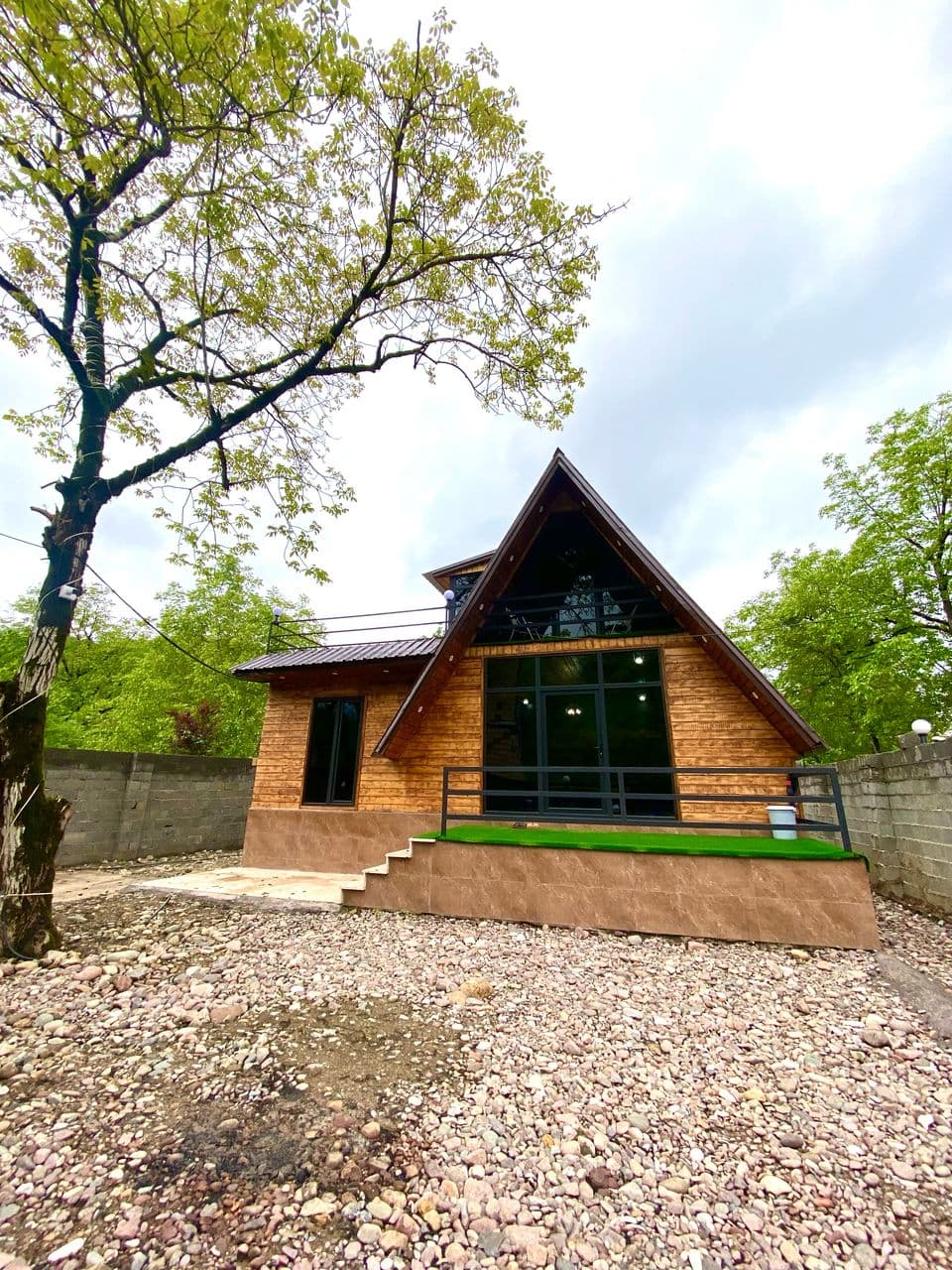 اجاره ی روزانه ویلا جنگلی استخردار احمدی مقدم در قلعه رودخان فومن