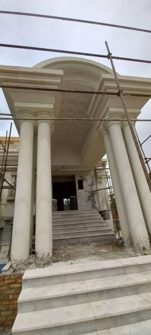 پیمانکاری و اجرای نمای رومی افشاری در بندرعباس