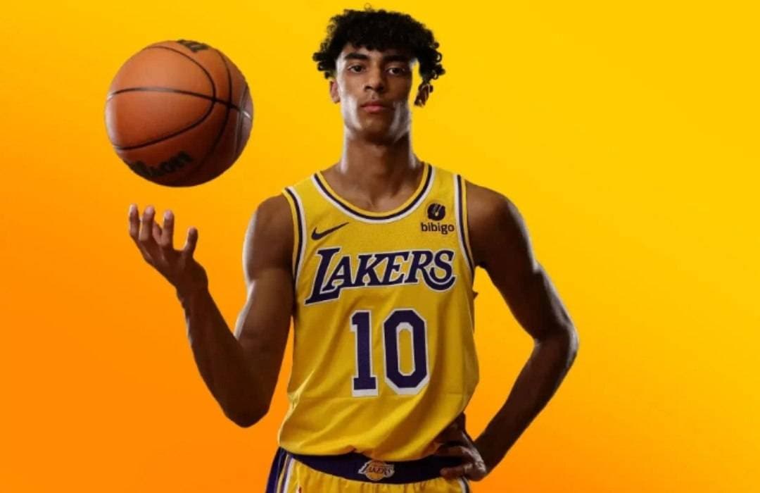 فروشگاه اینترنتی پوشاک ورزشی Riwo در رشت