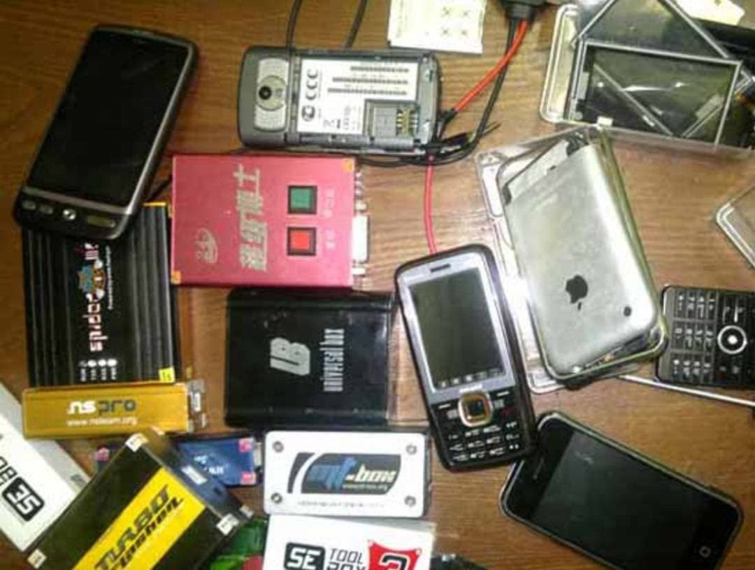 تعمیرات فوری و تخصصی موبایل رحیمی در اصفهان