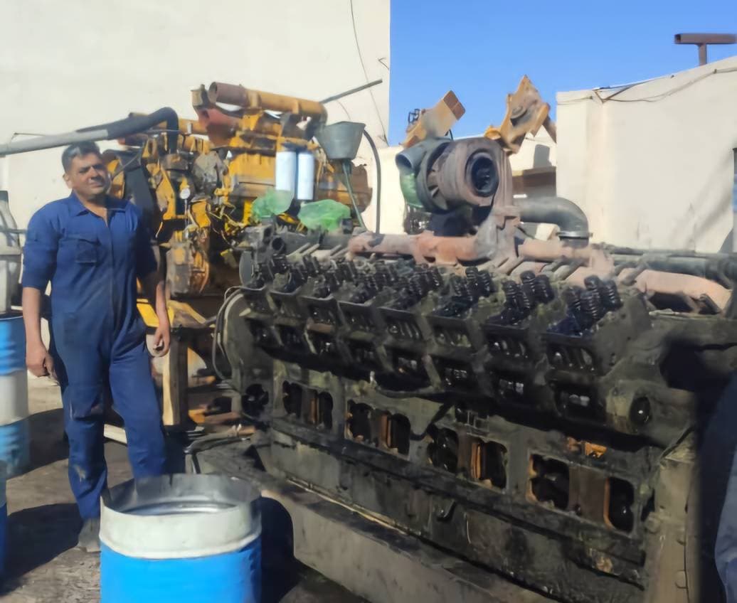 تعمیرگاه ماشین آلات راهسازی و معدنی ثنائی در کرمان