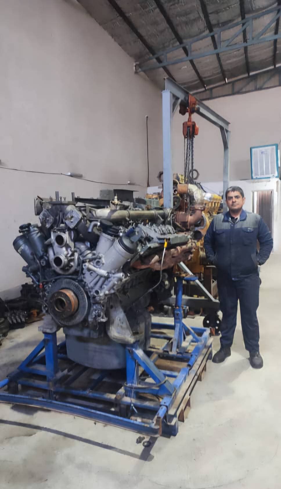 تعمیرگاه ماشین آلات راهسازی و معدنی ثنائی در کرمان