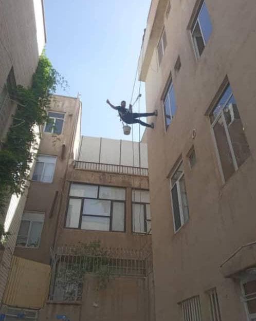 نصب تابلو بدون داربست و جرثقیل بیگی در اصفهان