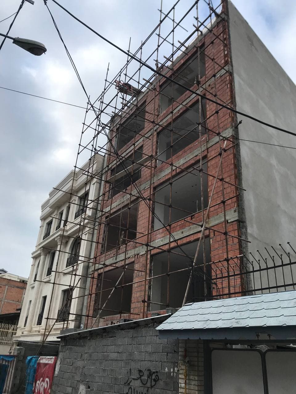 داربست فلزی و کفراژ سالار در آمل مازندران