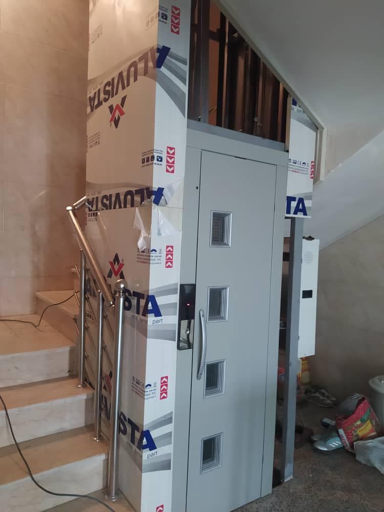 اجرای پوشش دور آسانسور و پله برقی حامد در اصفهان