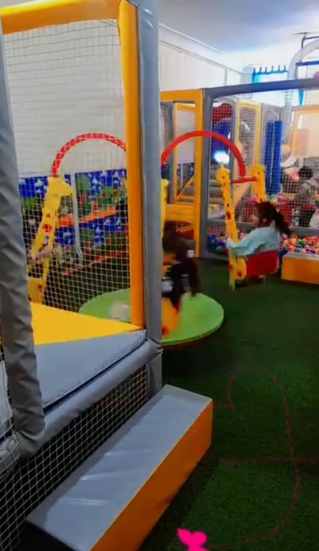 خانه بازی کلبه شکلاتی در رفسنجان