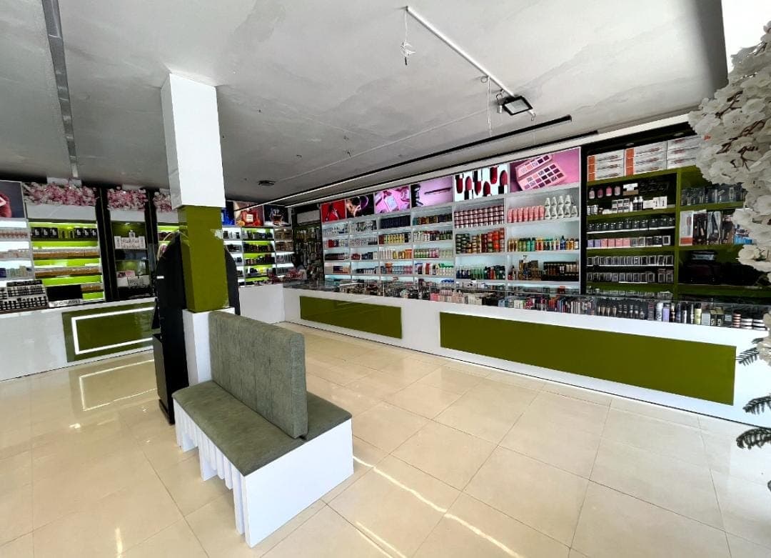 فروشگاه لوازم آرایشی سلین در زابل