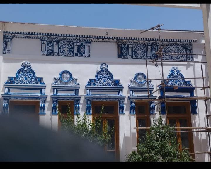 نقاشی ساختمان داداشی در تبریز